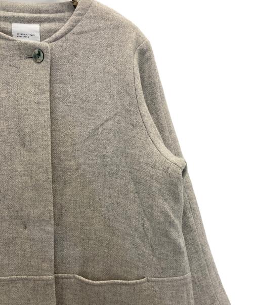 kurashi&trips publishing（クラシアンドトリップス パブリッシング）KURASHI&Trips PUBLISHING (クラシアンドトリップス パブリッシング) ノーカラーコート グレー サイズ:FREEの古着・服飾アイテム