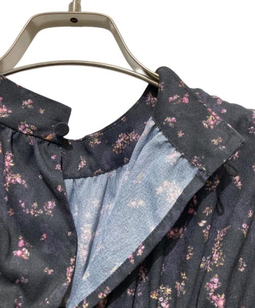 HER LIP TO（ハーリップトゥ）HER LIP TO (ハーリップトゥ) Autumn Floral Tiered Long Dress オータムフローラルティアードドレス 半袖ワンピース ブラック サイズ:Mの古着・服飾アイテム