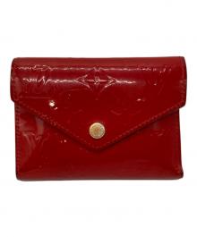LOUIS VUITTON（ルイ ヴィトン）の古着「ヴェルニ ポルトフォイユ ヴィクトリーヌ 3つ折り財布　コンパクトウォレット」｜レッド