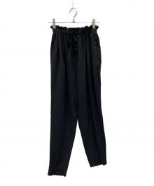 ENFOLD（エンフォルド）の古着「PEライトジョーゼット フロントギャザーゴムTROUSERS」｜ブラック
