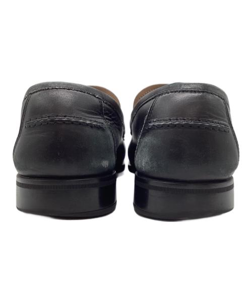 Salvatore Ferragamo（サルヴァトーレ フェラガモ）Salvatore Ferragamo (サルヴァトーレ フェラガモ) ヴァラ ローファー ブラック サイズ:7 EEの古着・服飾アイテム