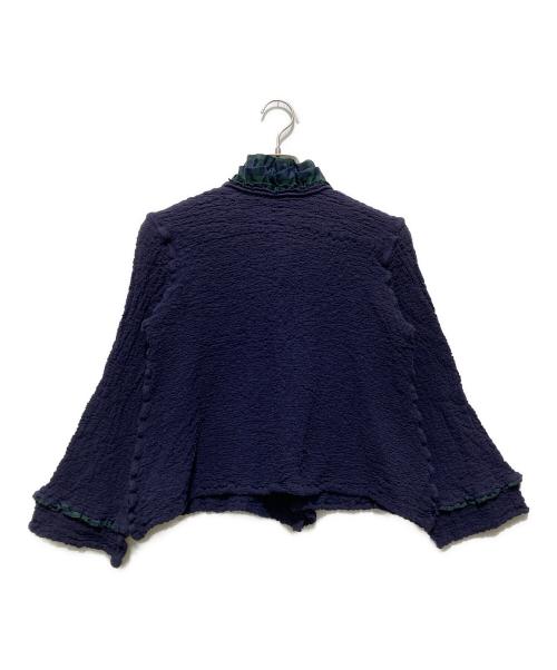 me ISSEY MIYAKE（ミーイッセイ ミヤケ）me ISSEY MIYAKE (ミーイッセイ ミヤケ) スタンドカラーカリフラワージャケット ネイビー サイズ:FREEの古着・服飾アイテム