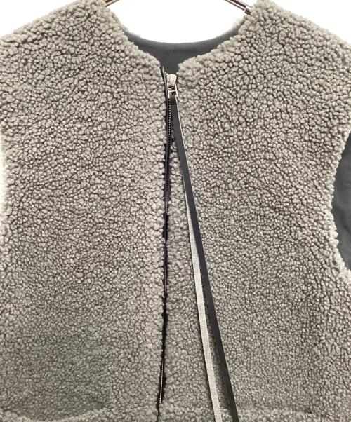 Adam et Rope（アダム エ ロペ）Adam et Rope (アダム エ ロペ) ボンディングボアベスト グレー サイズ:Freeの古着・服飾アイテム