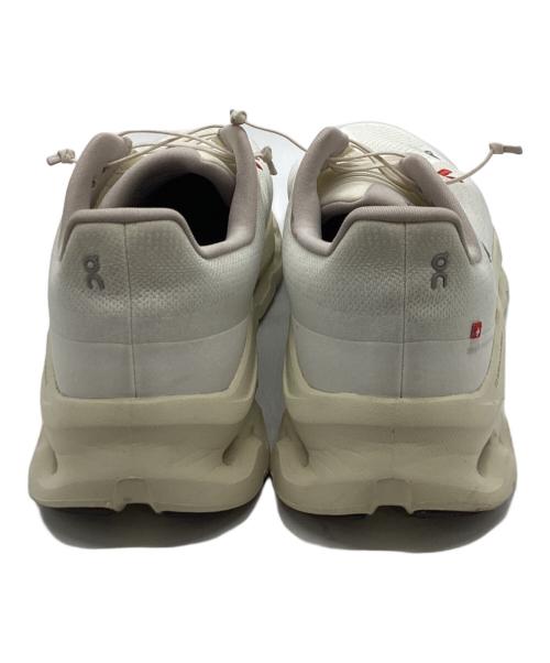 on（オン）on (オン) Cloudtilt アイボリー サイズ:27.5cmの古着・服飾アイテム