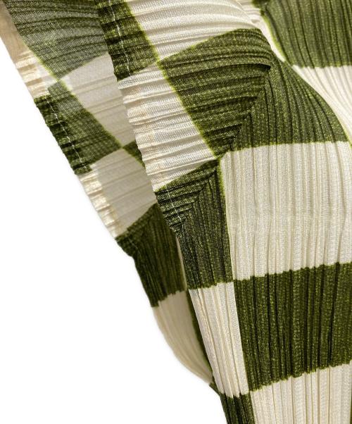 PLEATS PLEASE（プリーツプリーズ）PLEATS PLEASE (プリーツプリーズ) CHECK S/S PLEATS TOP フレンチスリーブ半袖 市松 チェック プリーツカットソー グリーン×アイボリー サイズ:3の古着・服飾アイテム