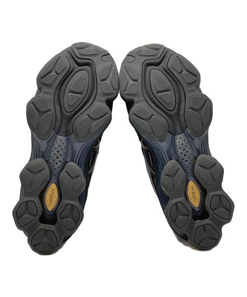 asics（アシックス）asics (アシックス) GEL-KINETIC FLUENT ブラック×ゴールド サイズ:27.5の古着・服飾アイテム