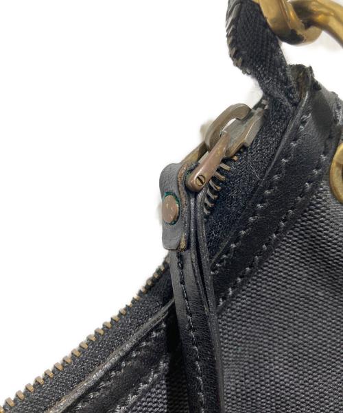 GUCCI（グッチ）GUCCI (グッチ) ハーフムーンショルダーバッグ ブラックの古着・服飾アイテム