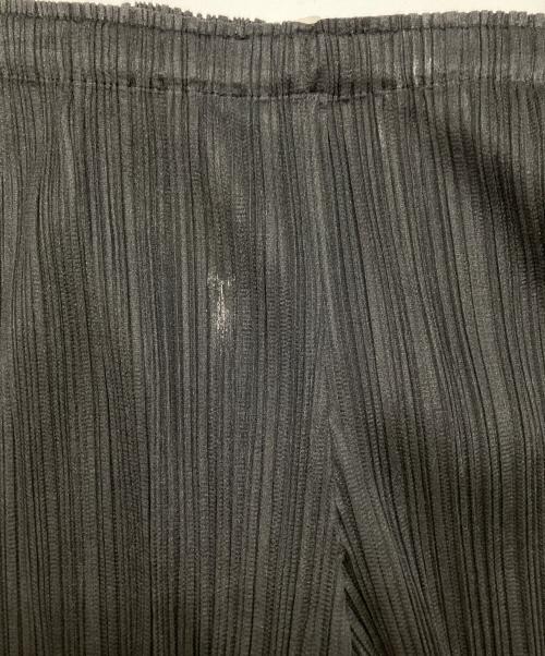 PLEATS PLEASE ISSEY MIYAKE（プリーツプリーズ イッセイミヤケ）PLEATS PLEASE ISSEY MIYAKE (プリーツプリーズ イッセイミヤケ) プリーツパンツ ブラック サイズ:Sの古着・服飾アイテム