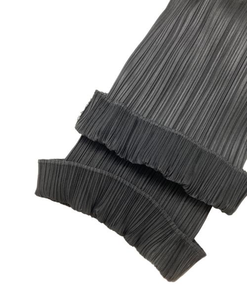 PLEATS PLEASE ISSEY MIYAKE（プリーツプリーズ イッセイミヤケ）PLEATS PLEASE ISSEY MIYAKE (プリーツプリーズ イッセイミヤケ) プリーツパンツ ブラック サイズ:Sの古着・服飾アイテム
