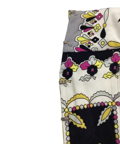 Emilio Pucci（エミリオ プッチ）Emilio Pucci (エミリオ プッチ) レーヨン総柄ワンピース ホワイト×ブラック サイズ:38の古着・服飾アイテム