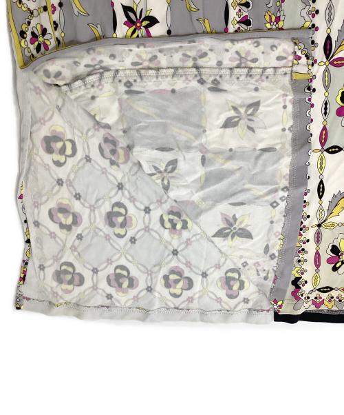 Emilio Pucci（エミリオ プッチ）Emilio Pucci (エミリオ プッチ) レーヨン総柄ワンピース ホワイト×ブラック サイズ:38の古着・服飾アイテム