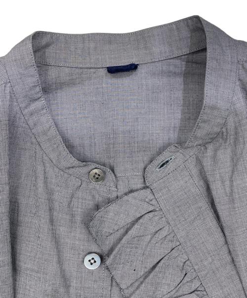 45R（フォーティファイブ・アール）45R (フォーティファイブ・アール) フリルコットンブラウス グレー サイズ:2の古着・服飾アイテム