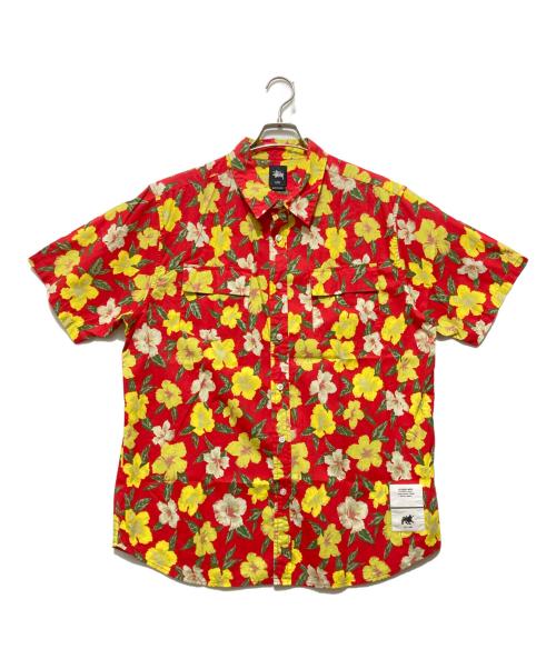stussy（ステューシー）stussy (ステューシー) 総柄シャツ / ハイビスカス柄 半袖シャツ レッド×イエロー サイズ:XLの古着・服飾アイテム