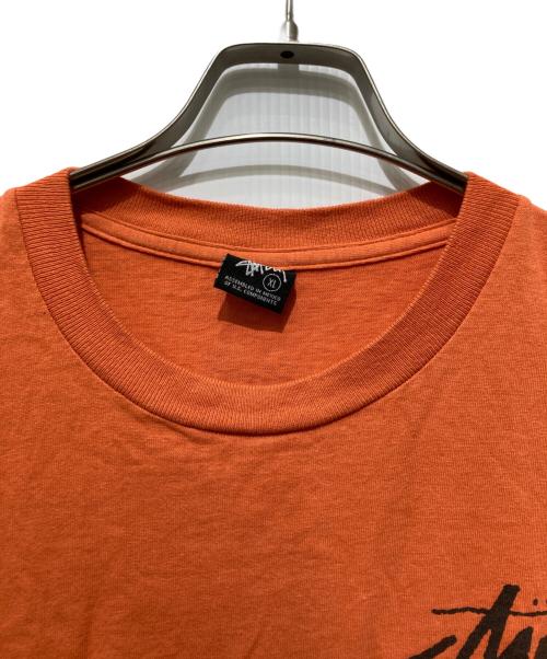 stussy（ステューシー）stussy (ステューシー) Tシャツ / プリントTシャツ オレンジ サイズ:XLの古着・服飾アイテム