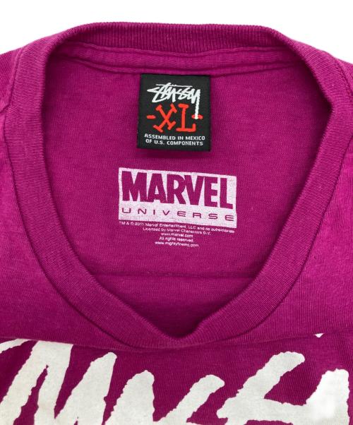 stussy（ステューシー）stussy (ステューシー) MARVEL (マーベル) マーベルヒーローズVSヴィラン Tシャツ パープル サイズ:XLの古着・服飾アイテム