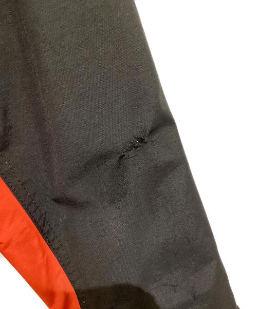 THE NORTH FACE（ザ ノース フェイス）THE NORTH FACE (ザ ノース フェイス) Mountain Light Jacket レッド×ブラック サイズ:Lの古着・服飾アイテム