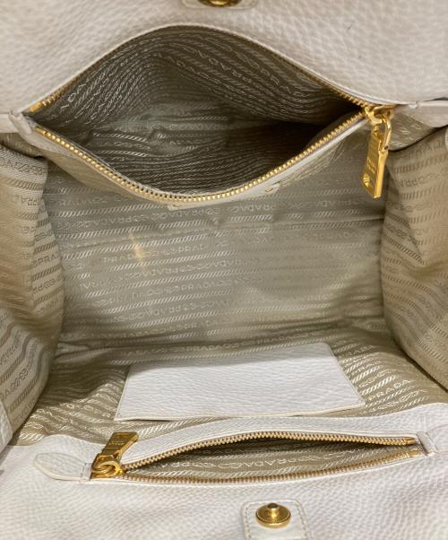 PRADA（プラダ）PRADA (プラダ) 三角ロゴプレート　レザートートバッグ アイボリーの古着・服飾アイテム