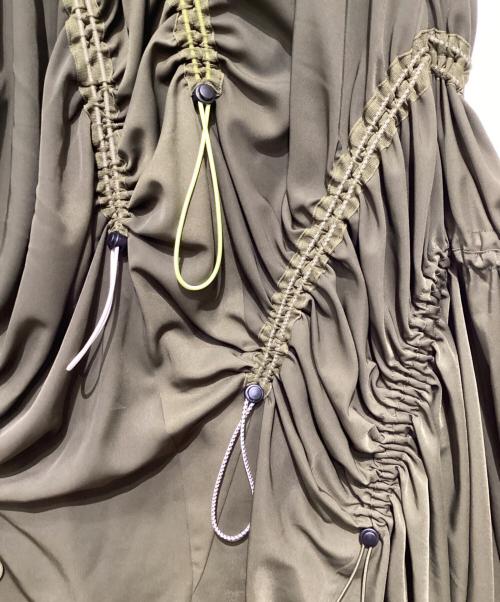 UN3D.（アンスリード）UN3D. (アンスリード) COLOR CODE GATHER CAMI OP カラーコードギャザーワンピース カーキ サイズ:36の古着・服飾アイテム