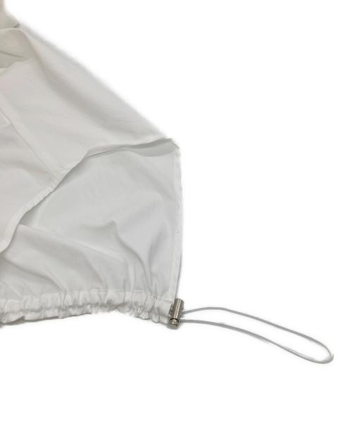 UN3D.（アンスリード）UN3D. (アンスリード) W TRIANGLE TUCK SH ホワイト サイズ:38の古着・服飾アイテム