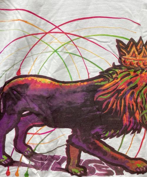 stussy（ステューシー）stussy (ステューシー) ドローイングライオンTシャツ ホワイト サイズ:XLの古着・服飾アイテム