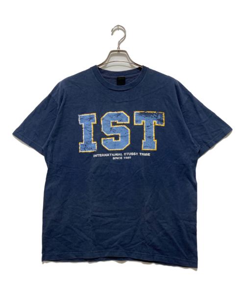 stussy（ステューシー）stussy (ステューシー) ISTプリントTシャツ ブルー サイズ:XLの古着・服飾アイテム