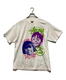 stussy（ステューシー）の古着「ベイビープリントTシャツ」｜ホワイト