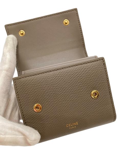 CELINE（セリーヌ）CELINE (セリーヌ) スモール トリフォールドウォレット グレー サイズ:実寸サイズをご参照ください。の古着・服飾アイテム