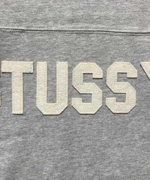 stussy（ステューシー）stussy (ステューシー) ナンバリングロゴ半袖カットソー グレー サイズ:Ｌの古着・服飾アイテム
