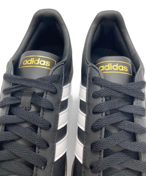 adidas（アディダス）adidas (アディダス) スニーカー ブラック×ホワイト サイズ:27.5cmの古着・服飾アイテム