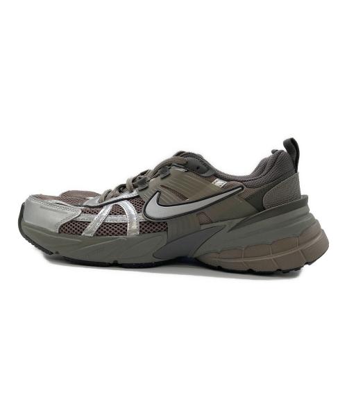 NIKE（ナイキ）NIKE (ナイキ) V2K RUN / V2K ラン / ローカットスニーカー グレー サイズ:27.5cmの古着・服飾アイテム