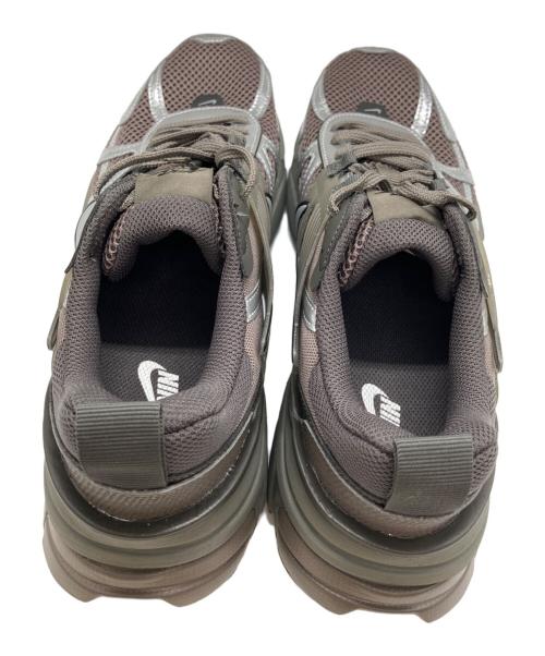 NIKE（ナイキ）NIKE (ナイキ) V2K RUN / V2K ラン / ローカットスニーカー グレー サイズ:27.5cmの古着・服飾アイテム