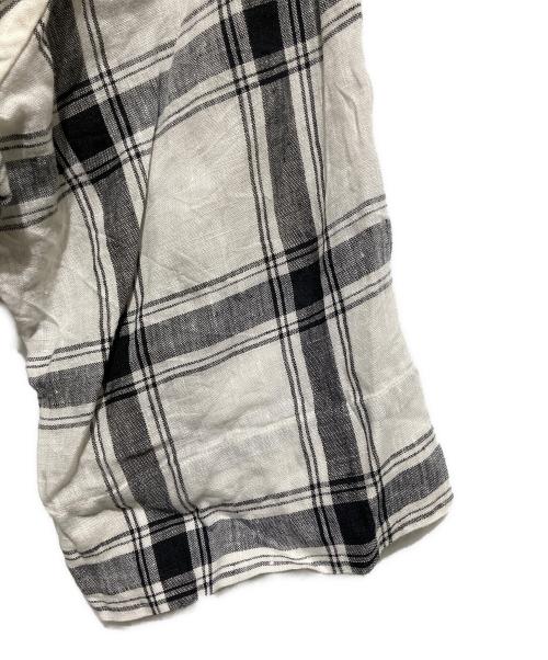 MARGARET HOWELL（マーガレットハウエル）MARGARET HOWELL (マーガレットハウエル) LARGE CHECK LINEN ホワイト×ブラック サイズ:Ｓの古着・服飾アイテム