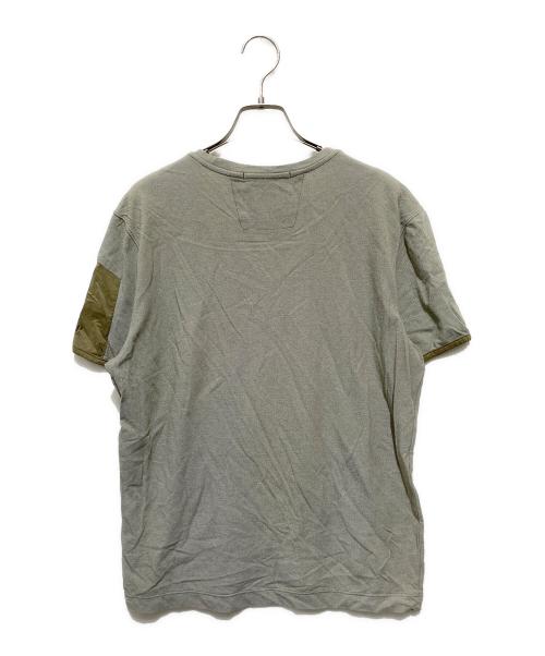 C.P COMPANY（シーピーカンパニー）C.P COMPANY (シーピーカンパニー) 半袖Tシャツ ホワイト×ベージュ サイズ:Mの古着・服飾アイテム