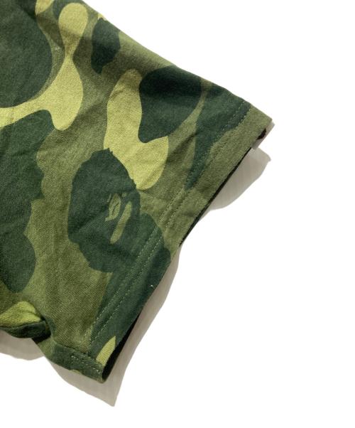 A BATHING APE（ア ベイシング エイプ）A BATHING APE (ア ベイシング エイプ) Color Camo BAPE Tee カーキ サイズ:Mの古着・服飾アイテム