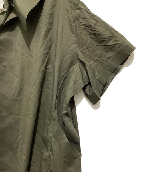 GOLDWIN 0（ゴールドウイン ゼロ）GOLDWIN 0 (ゴールドウイン ゼロ) Wind Shirt カーキ サイズ:XLの古着・服飾アイテム