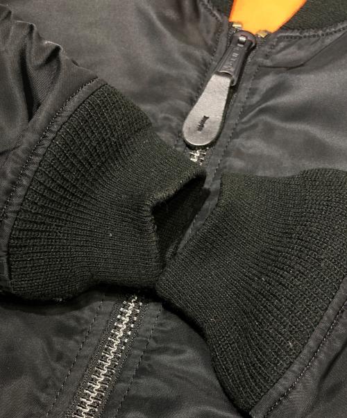 ALPHA INDUSTRIES INC（アルファインダストーリーズ）ALPHA INDUSTRIES INC (アルファインダストーリーズ) MA-1フライトジャケット ブラック×オレンジ サイズ:Mの古着・服飾アイテム