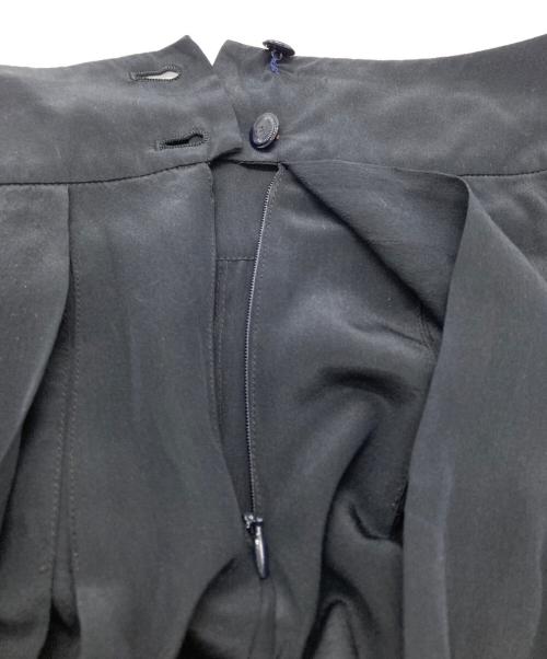 CHANEL（シャネル）CHANEL (シャネル) COCO MARK BUTTONS SILK PLEATS SKIRT ココボタン プリーツ シルクスカート　 ブラック サイズ:36の古着・服飾アイテム