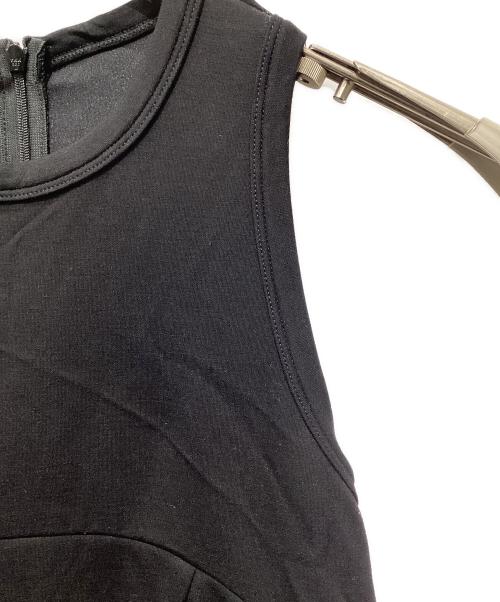 OMMO（オーエムエムオー）OMMO (オーエムエムオー) BALLOON PEPLUM LAYERED OP ブラック×レッド サイズ:M(38)の古着・服飾アイテム