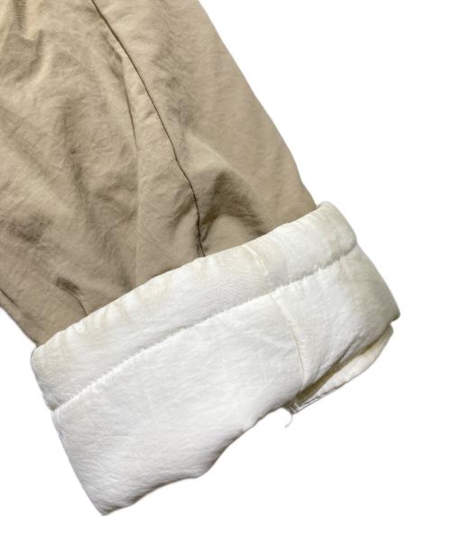 6(ROKU) BEAUTY&YOUTH（ロク ビューティーアンドユース）6(ROKU) BEAUTY&YOUTH (ロク ビューティーアンドユース) NYLON PADDING COAT ホワイト×ベージュ サイズ:38の古着・服飾アイテム