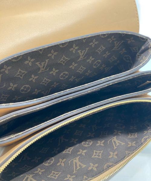 LOUIS VUITTON（ルイ ヴィトン）LOUIS VUITTON (ルイ ヴィトン) ランデブー　チェーンショルダーバッグ ベージュの古着・服飾アイテム