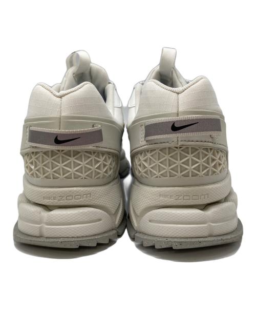 NIKE（ナイキ）NIKE (ナイキ) Zoom Vomero 5 Roam ホワイト サイズ:26cmの古着・服飾アイテム