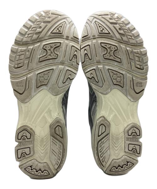 asics（アシックス）asics (アシックス) GEL-NIMBUS 10.1 ホワイト×グレー サイズ:29.5cmの古着・服飾アイテム