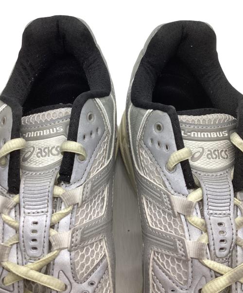 asics（アシックス）asics (アシックス) GEL-NIMBUS 10.1 ホワイト×グレー サイズ:29.5cmの古着・服飾アイテム