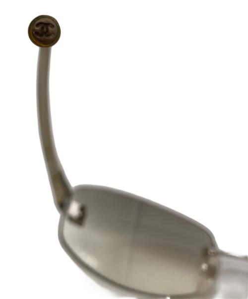 CHANEL（シャネル）CHANEL (シャネル) リムレスサングラス シルバー サイズ:58□19-95の古着・服飾アイテム