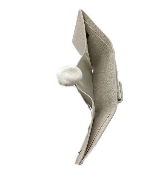 Maison Margiela（メゾンマルジェラ）Maison Margiela (メゾンマルジェラ) 4ステッチカーフ三つ折り財布 ホワイトの古着・服飾アイテム