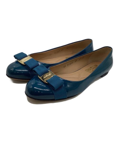 Salvatore Ferragamo（サルヴァトーレ フェラガモ）Salvatore Ferragamo (サルヴァトーレ フェラガモ) バラリボンパンプス グリーン サイズ:8 1/2の古着・服飾アイテム