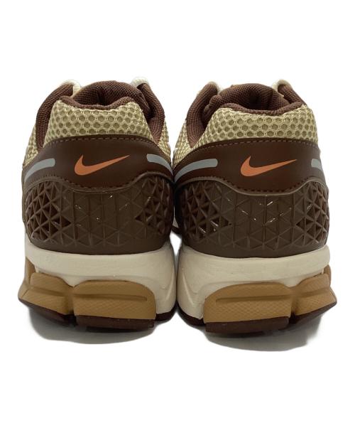 NIKE（ナイキ）NIKE (ナイキ) Zoom Vomero 5 / ズーム ボメロ 5 ブラウン サイズ:EU44の古着・服飾アイテム