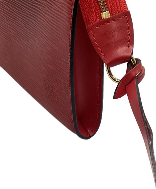 LOUIS VUITTON（ルイ ヴィトン）LOUIS VUITTON (ルイ ヴィトン) ハンドポーチ / ポシェット・アクセソワール レッドの古着・服飾アイテム