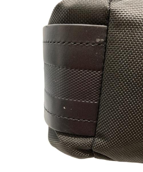 TUMI（トゥミ）TUMI (トゥミ) Jarvisオリジナルトートバッグ ブラック×レッドの古着・服飾アイテム