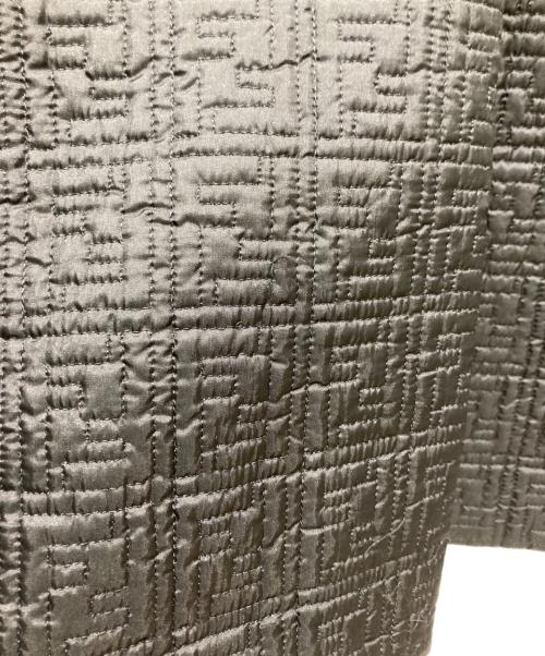 FENDI（フェンディ）FENDI (フェンディ) ズッカ柄キルティングコート ブラック サイズ:44の古着・服飾アイテム